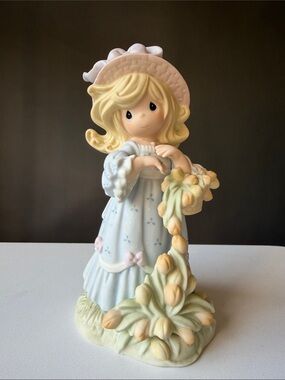 Precious Moments Figurine Precious Moment The Beauty Of God Blooms Forever